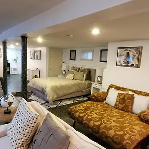 Cozy Studio; Lower Level Unit Nueva York