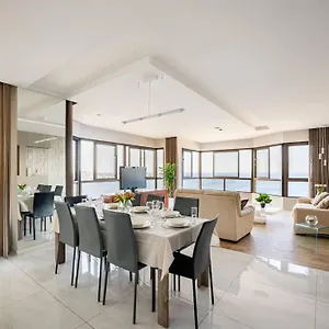 Sea View Luxury Haven Living & 3bedrooms Seafront Appartamento Sliema